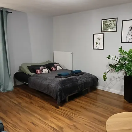 Pod Kasztanami Blisko A2 Baranow (Grodzisk Mazowiecki)