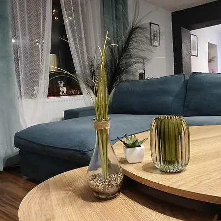 Apartment Pod Kasztanami Blisko A2 *