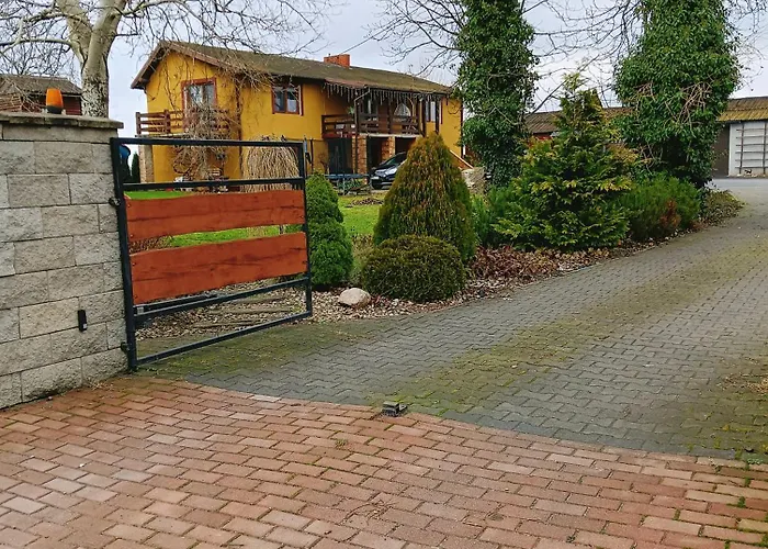 Apartment Pod Kasztanami Blisko A2 Baranow (Grodzisk Mazowiecki)