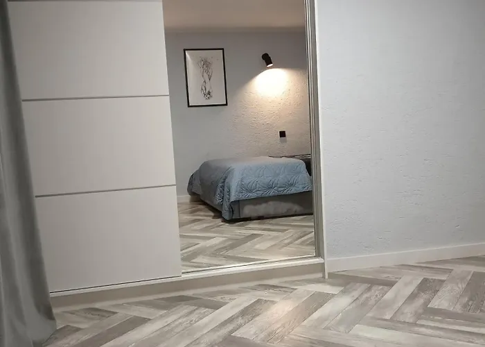 Apartment Pod Kasztanami Blisko A2 Baranow (Grodzisk Mazowiecki)