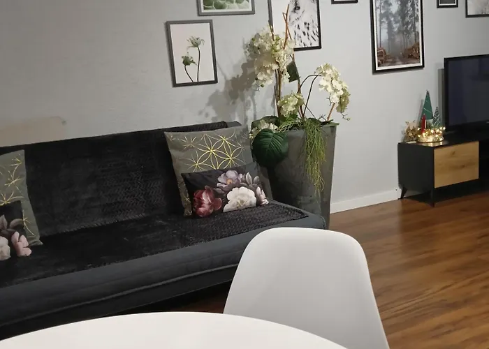 Pod Kasztanami Blisko A2 Apartment Baranow (Grodzisk Mazowiecki)